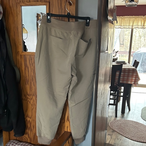 Figs Women's LARGE Khaki Tan Scrub Set - Picture 7 of 10